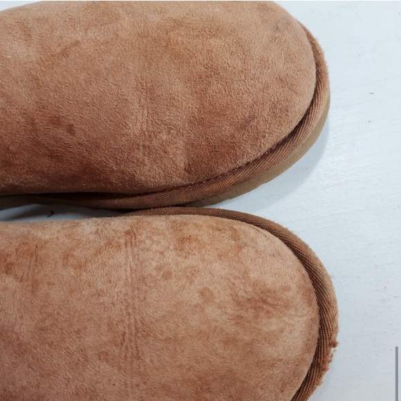 Ugg mini Bailey Boot - Sherpa lined - Picture 3 of 5